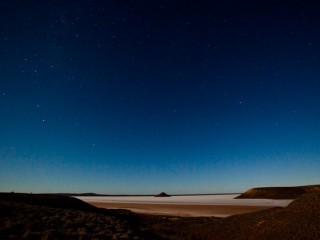 Salt lake, Central of Australia. 鹽湖，澳洲中部風光